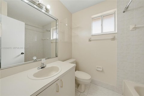 Condominio en venta en Miami, Florida, 2 dormitorios, 92.9 m2 № 2077689 - foto 19