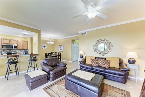 Condo in Bradenton, Florida, 2 bedrooms  № 2395922 - photo 10