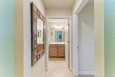 Condo in Bradenton, Florida, 2 bedrooms  № 2395922 - photo 27
