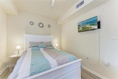 Condo in Bradenton, Florida, 2 bedrooms  № 2395922 - photo 25