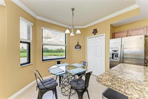 Condo in Bradenton, Florida, 2 bedrooms  № 2395922 - photo 23