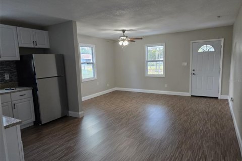 House in Leesburg, Florida 4 bedrooms, 242.01 sq.m. № 2105524 - photo 20