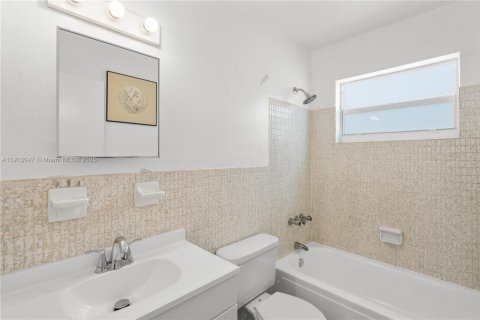 Villa ou maison à louer à Hallandale Beach, Floride: 1 chambre, 250.28 m2 № 1969287 - photo 15