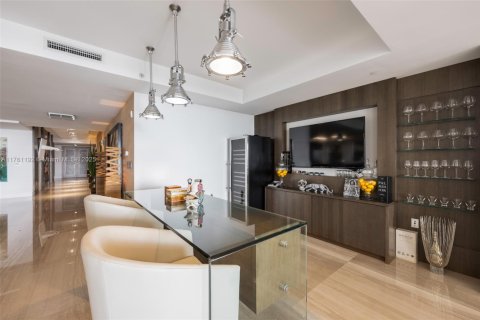 Condo in Miami Beach, Florida, 4 bedrooms  № 1863663 - photo 9
