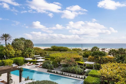 Condo in Miami Beach, Florida, 4 bedrooms  № 1863663 - photo 2