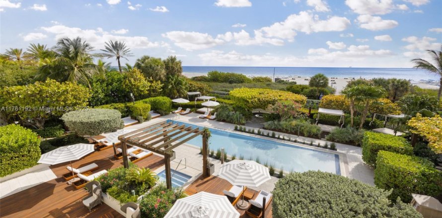 Condo in Miami Beach, Florida, 4 bedrooms  № 1863663