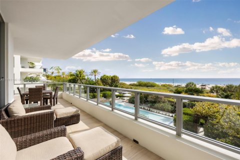 Condo in Miami Beach, Florida, 4 bedrooms  № 1863663 - photo 13