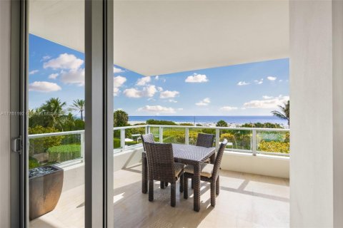 Condo in Miami Beach, Florida, 4 bedrooms  № 1863663 - photo 14