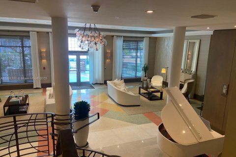Condo in Miami Beach, Florida, 4 bedrooms  № 1863663 - photo 25