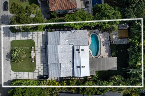 House in Miami, Florida 4 bedrooms, 329.15 sq.m. № 1738788 - photo 30