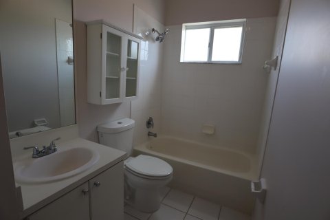 House in Homestead, Florida 4 bedrooms, 216.09 sq.m. № 2253513 - photo 20