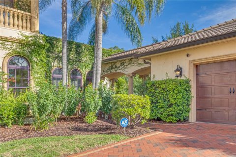 House in Lutz, Florida 6 bedrooms, 633.59 sq.m. № 2135985 - photo 9