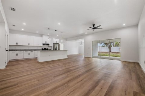 Villa ou maison à vendre à Dade City, Floride: 4 chambres, 208.84 m2 № 2143263 - photo 6