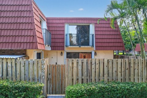 Townhouse in Plantation, Florida 2 bedrooms, 127.46 sq.m. № 1955185 - photo 2