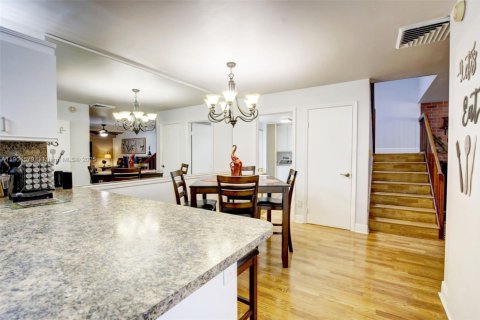 Townhouse in Plantation, Florida 2 bedrooms, 127.46 sq.m. № 1955185 - photo 16