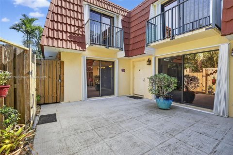 Townhouse in Plantation, Florida 2 bedrooms, 127.46 sq.m. № 1955185 - photo 3