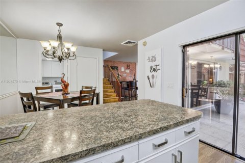 Townhouse in Plantation, Florida 2 bedrooms, 127.46 sq.m. № 1955185 - photo 18