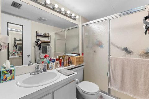Copropriété à vendre à Orlando, Floride: 2 chambres, 98.85 m2 № 2206678 - photo 17