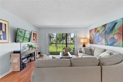 Copropriété à vendre à Orlando, Floride: 2 chambres, 98.85 m2 № 2206678 - photo 3