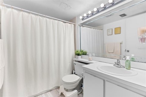 Copropriété à vendre à Orlando, Floride: 2 chambres, 98.85 m2 № 2206678 - photo 16