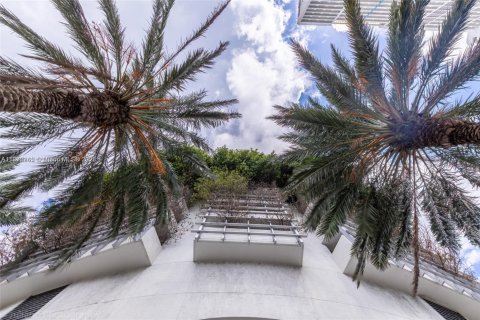 Condo in Miami, Florida, 2 bedrooms  № 1897861 - photo 26