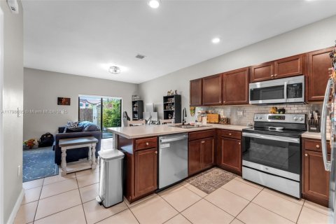 Adosado en venta en Homestead, Florida, 3 dormitorios, 153.29 m2 № 1959979 - foto 9