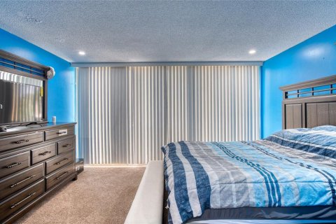 Condo in Ormond Beach, Florida, 2 bedrooms  № 2095266 - photo 22