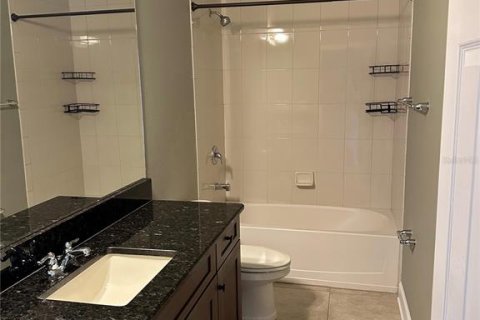 House in Bradenton, Florida 4 bedrooms, 305.56 sq.m. № 2430648 - photo 3