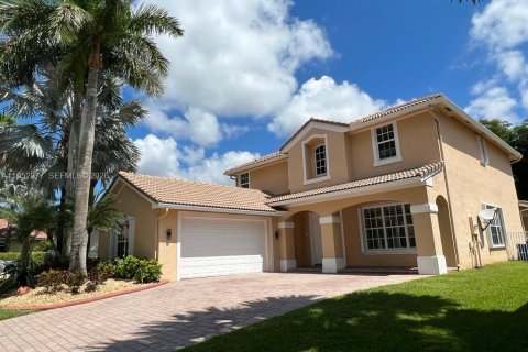 House in Weston, Florida 5 bedrooms, 319.77 sq.m. № 2008708 - photo 2