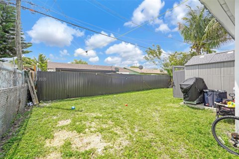 Купить коммерческую недвижимость в Майами, Флорида 150.5м2, № 2067808 - фото 12