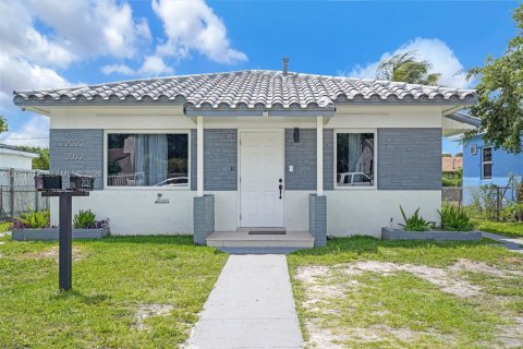 Купить коммерческую недвижимость в Майами, Флорида 150.5м2, № 2067808 - фото 7