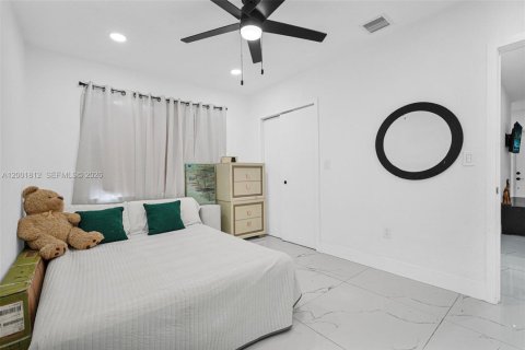 Купить коммерческую недвижимость в Майами, Флорида 150.5м2, № 2067808 - фото 26