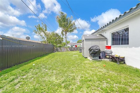 Купить коммерческую недвижимость в Майами, Флорида 150.5м2, № 2067808 - фото 13