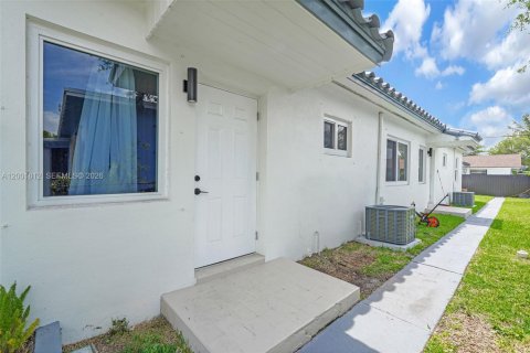 Купить коммерческую недвижимость в Майами, Флорида 150.5м2, № 2067808 - фото 22