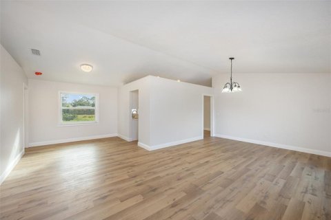House in Palm Bay, Florida 3 bedrooms, 153.57 sq.m. № 1516877 - photo 10