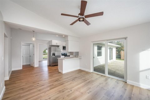 House in Palm Bay, Florida 3 bedrooms, 153.57 sq.m. № 1516877 - photo 17