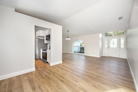 House in Palm Bay, Florida 3 bedrooms, 153.57 sq.m. № 1516877 - photo 9