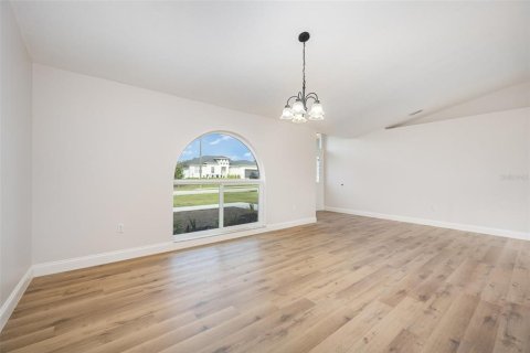 House in Palm Bay, Florida 3 bedrooms, 153.57 sq.m. № 1516877 - photo 11