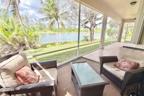 Купить виллу или дом в Хомстед, Флорида 4 спальни, 276.2м2, № 2044971 - фото 19