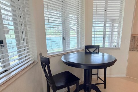 Купить виллу или дом в Хомстед, Флорида 4 спальни, 276.2м2, № 2044971 - фото 9