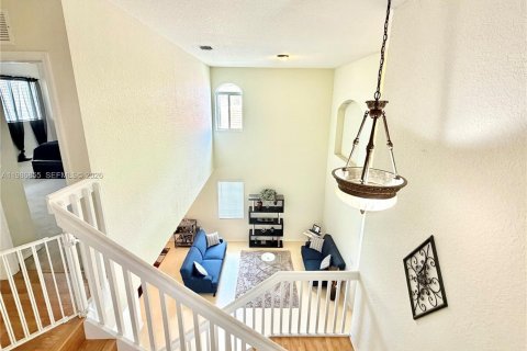 Купить виллу или дом в Хомстед, Флорида 4 спальни, 276.2м2, № 2044971 - фото 12