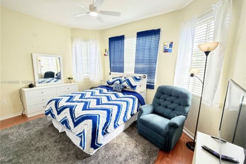 Купить виллу или дом в Хомстед, Флорида 4 спальни, 276.2м2, № 2044971 - фото 17