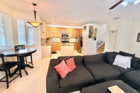 Купить виллу или дом в Хомстед, Флорида 4 спальни, 276.2м2, № 2044971 - фото 8