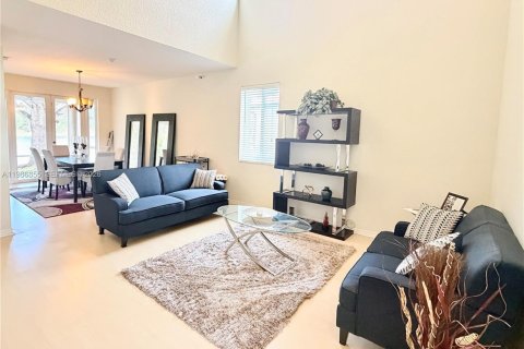 Купить виллу или дом в Хомстед, Флорида 4 спальни, 276.2м2, № 2044971 - фото 4