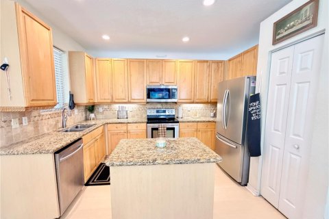 Купить виллу или дом в Хомстед, Флорида 4 спальни, 276.2м2, № 2044971 - фото 11