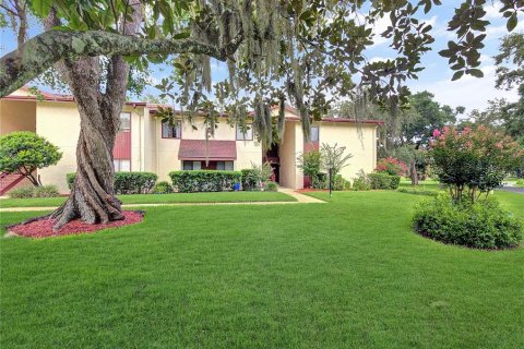 Condo in Ocala, Florida, 2 bedrooms № 2233866