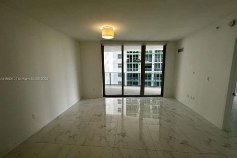 Condominio en alquiler en Miami, Florida, 1 dormitorio, 69.21 m2 № 1964765 - foto 6