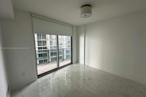 Condominio en alquiler en Miami, Florida, 1 dormitorio, 69.21 m2 № 1964765 - foto 4