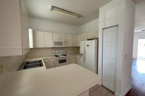 Condominio en alquiler en Homestead, Florida, 3 dormitorios, 110.93 m2 № 1978200 - foto 12