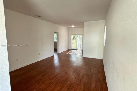 Condominio en alquiler en Homestead, Florida, 3 dormitorios, 110.93 m2 № 1978200 - foto 8